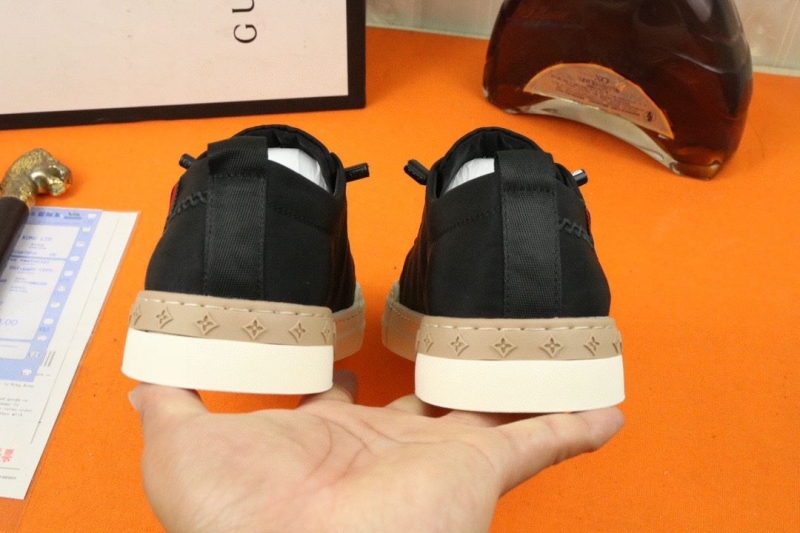 Gucci Casual Shoes